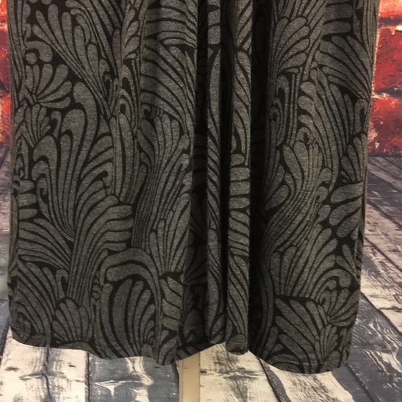 SOLD-Michael by Michael Kors Gray & Black Med Top - Picture 7 of 8